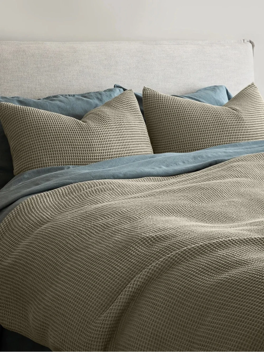NWOT ORGANIC COTTON WAFFLE SHAM SET IN DRIED SAGE STANDARD